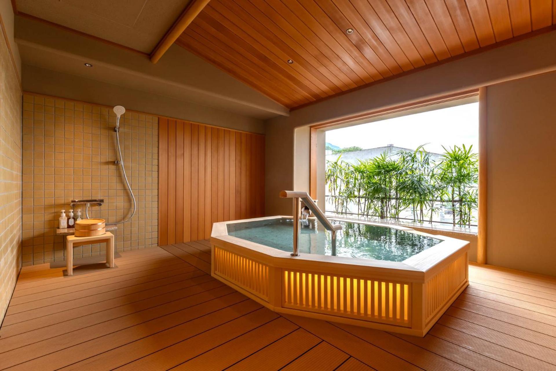 Hotel Wakamizu Takarazuka Exterior photo