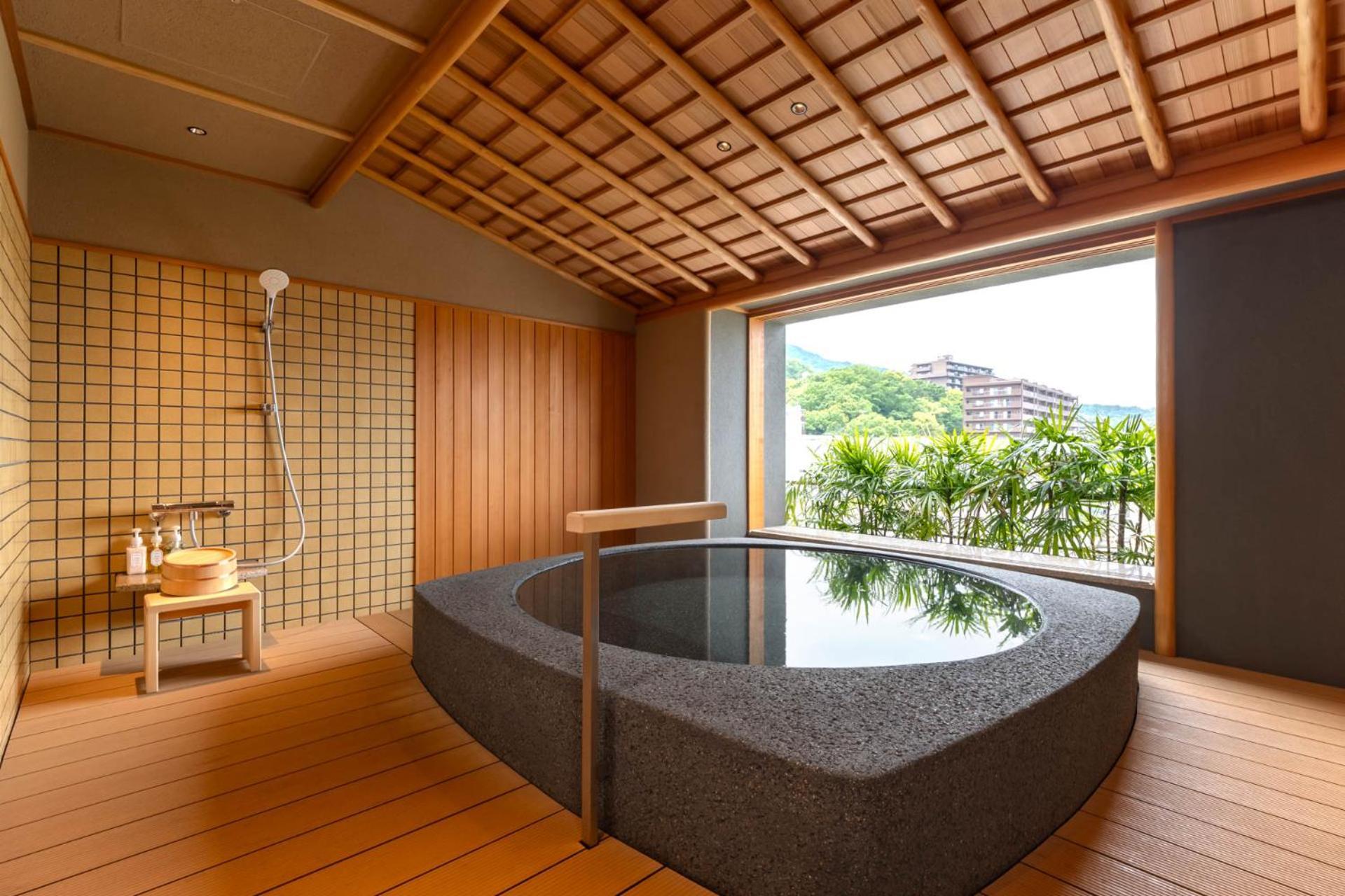 Hotel Wakamizu Takarazuka Exterior photo