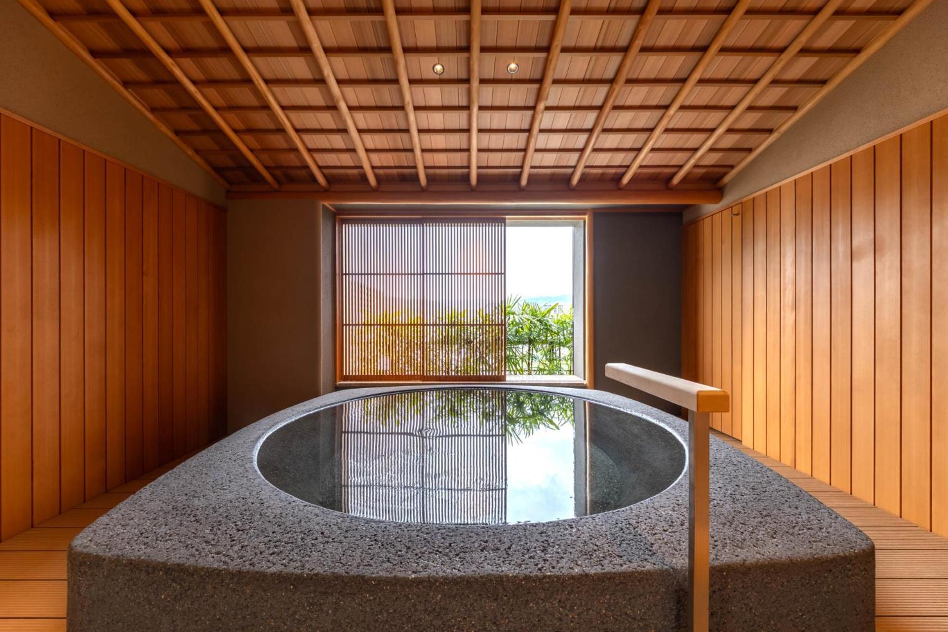 Hotel Wakamizu Takarazuka Exterior photo